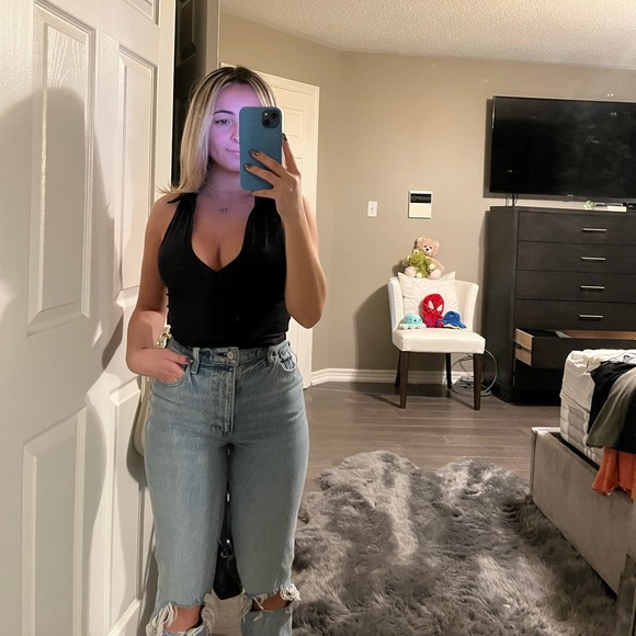 Aritzia Babaton Contour Top - Picture 2 of 3